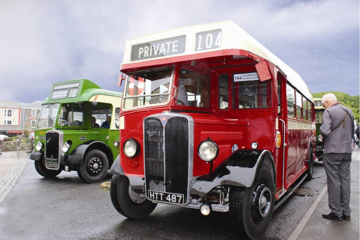 Vintage Bus Running Day, Kingsbridge